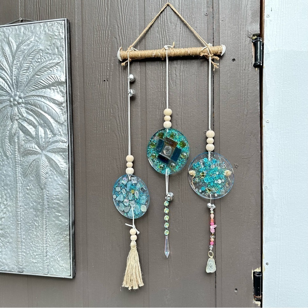 RUBYRUDI Artisan Glass Mosaic Wall Hanging Handcrafted Assemblage Indoor/Outdoor - Picture 12 of 14